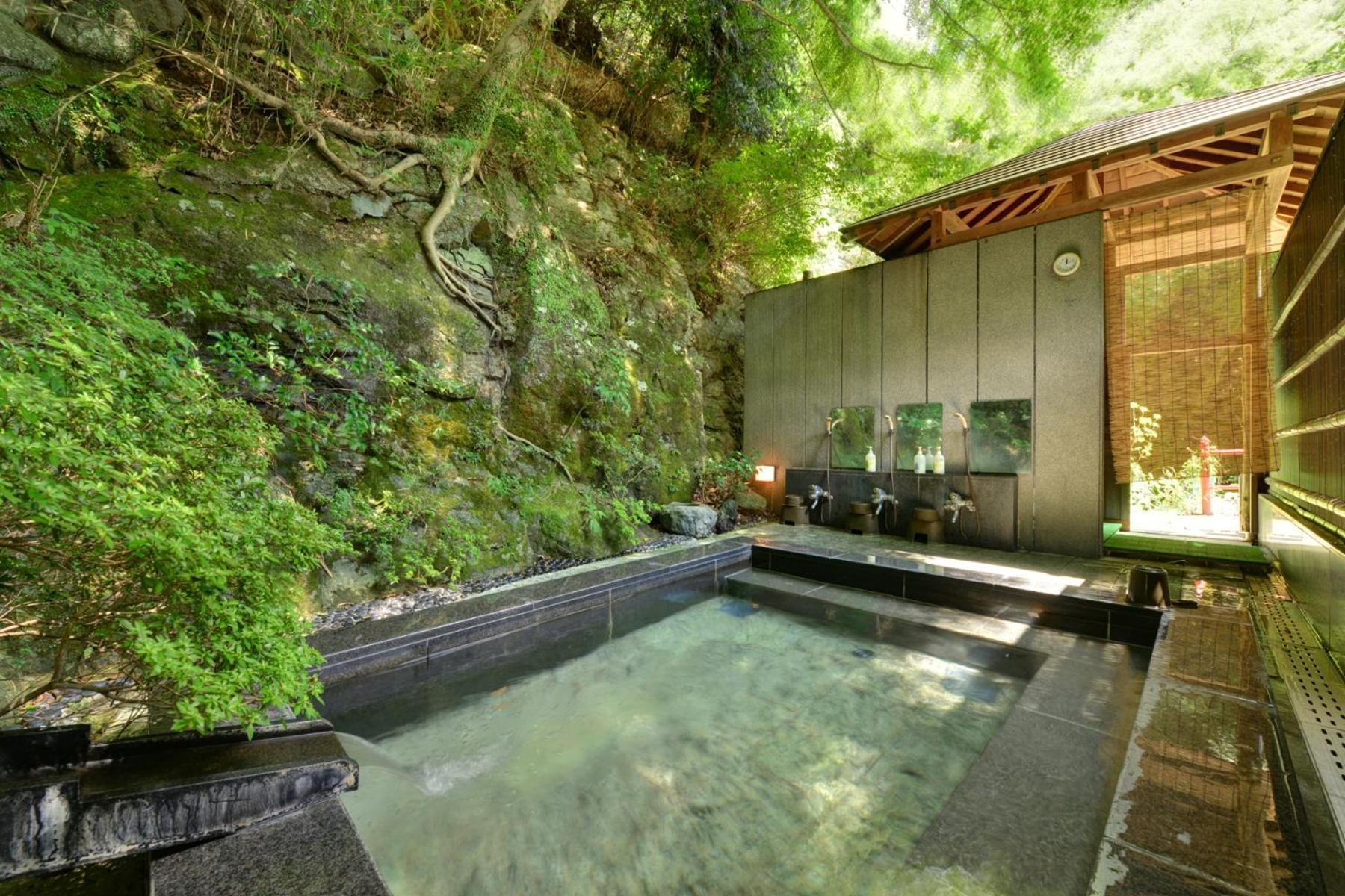 Togakubo Hotel Isehara Buitenkant foto